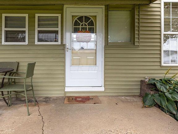 4th image of 73 N Basin St