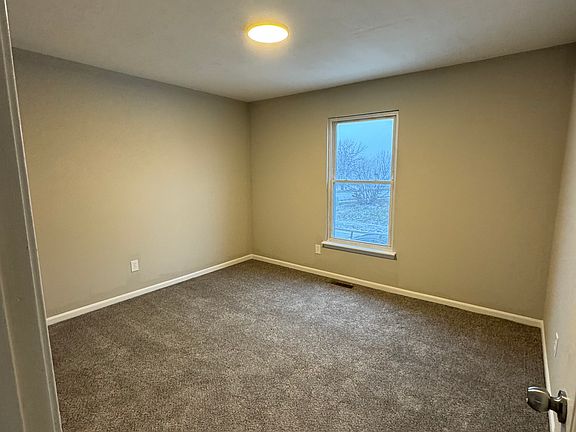 5th image of 5400-5402 NW 86th Ct