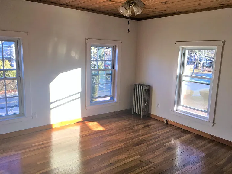 87 Billings St — Photo 7