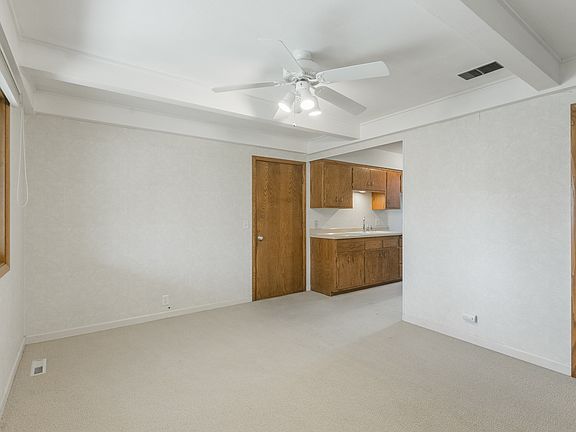 4th image of 5286 Matterhorn Dr NE