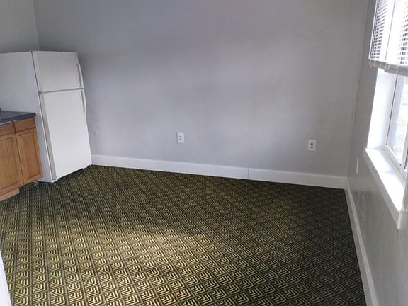 3rd image of 104 SE Camelot Loop