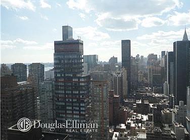 2nd image of 231-235 E 55th St #44B