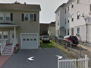 102 Willow St, Lawrence, MA 01841