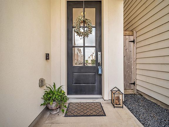 2nd image of 3411 Kensington Yellow Pl