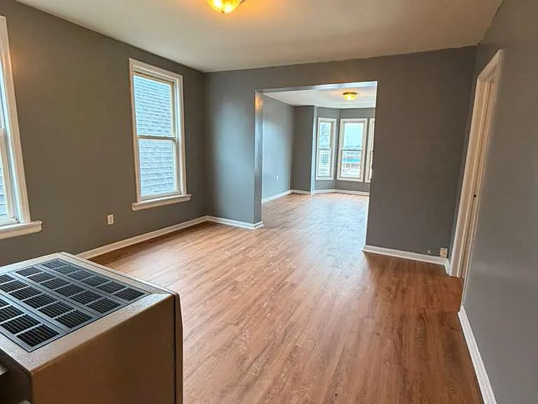 884 3rd Ave #3 — Photo 11
