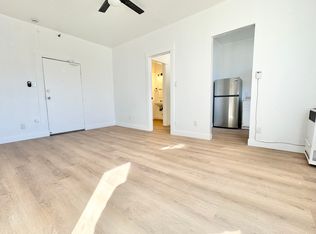 1110 S Lake St #202A, Los Angeles, CA 90006