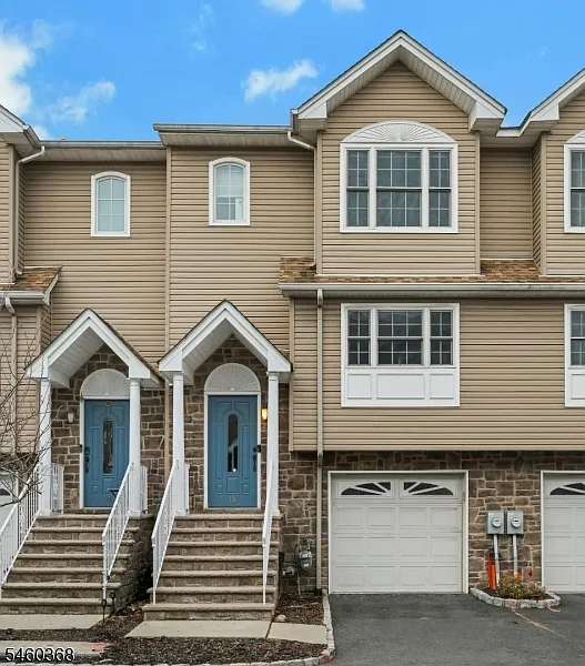 2 bed, 2.5 bath, $3,800 — Photo 1