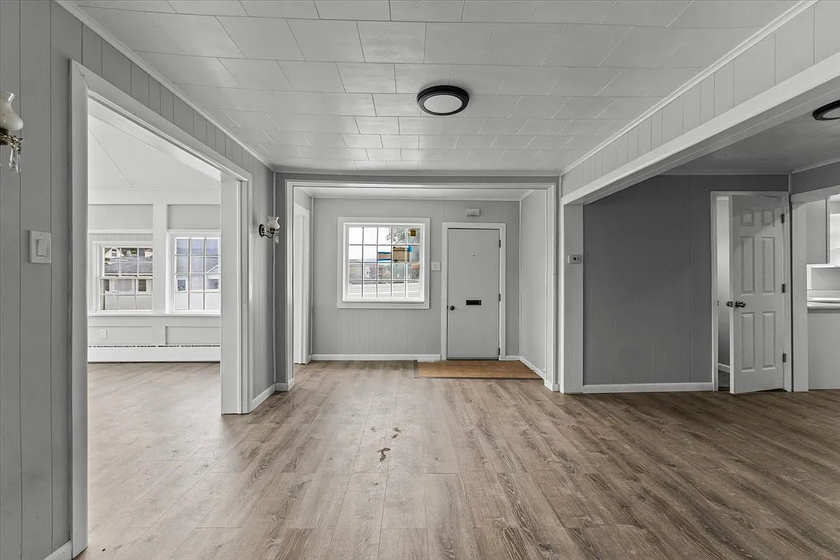 3 bed, 2040 sqft, $2,000 — Photo 4