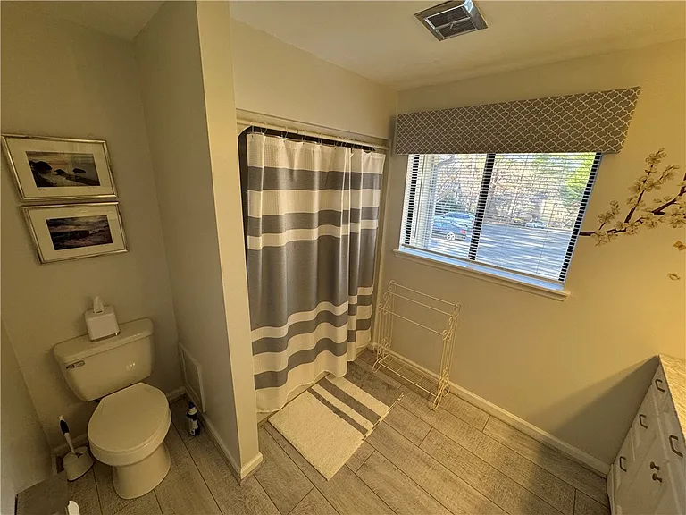 115 Harbor Lights Dr — Photo 23
