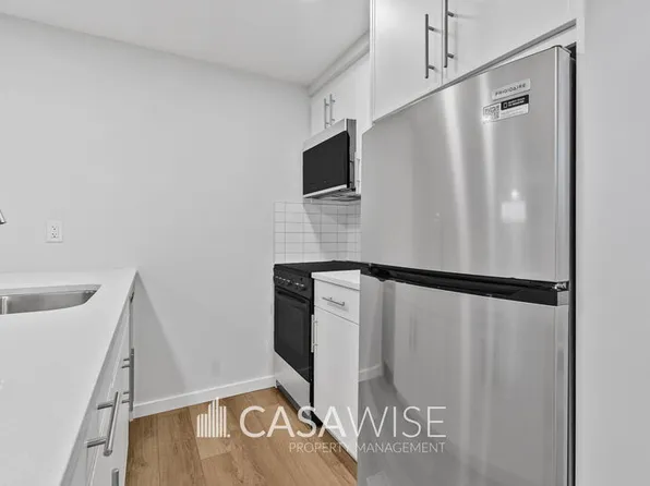 21039 25th Ave NW, Edmonton, AB