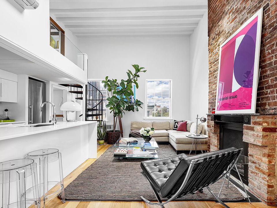 1st image of 162 9th Ave APT 4A