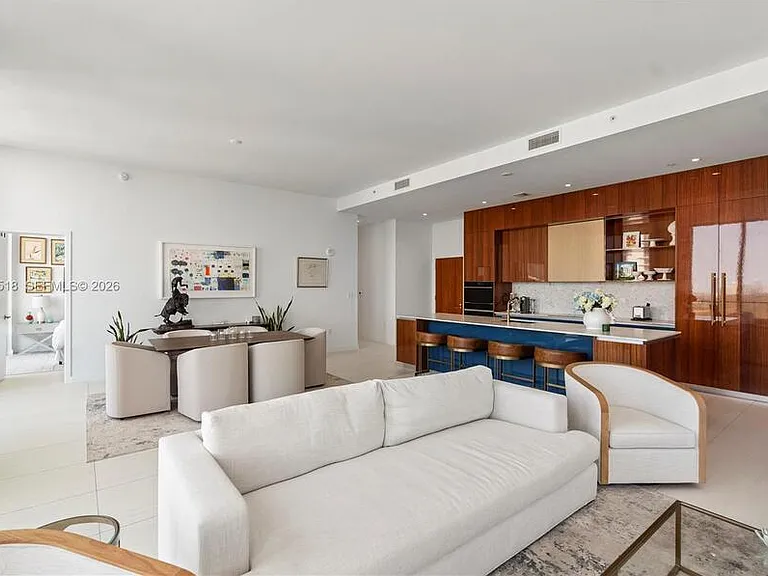 2678 Tigertail Ave #Penthouse 4 — Photo 9