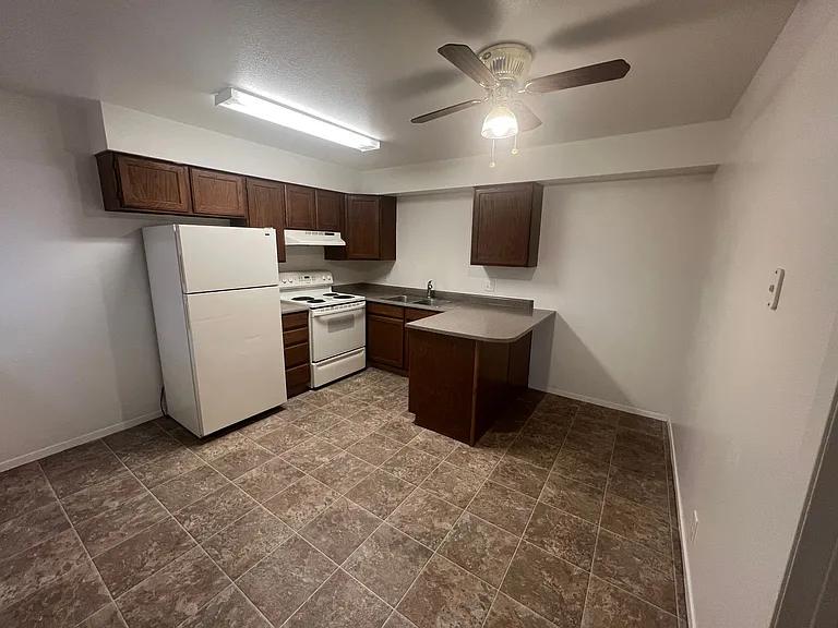 4693 S Brookwillow Cv #B — Photo 27