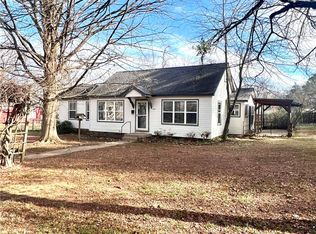 235 S Galveston Ave, Russellville, AR 72801