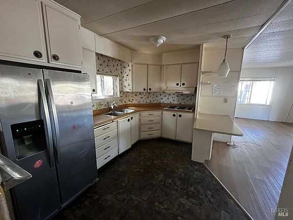 5th image of 264 Manuella Lane