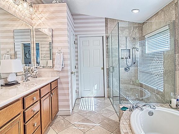 4th image of 3440 Shady Bend Way