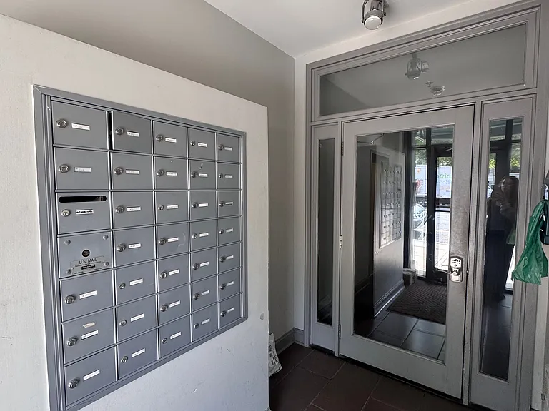 220 W Market St #206 — Photo 7