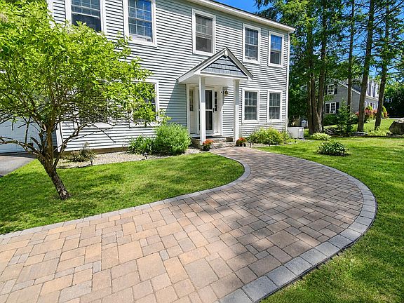 5th image of 212 Sagamore Drive