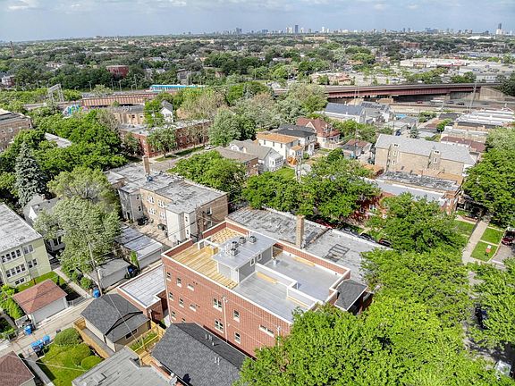 4th image of 3708 W Cornelia Ave #2W