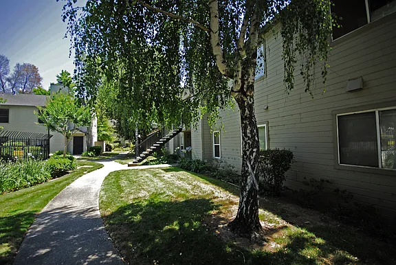 Building Photo - 9145 Newhall Dr #51