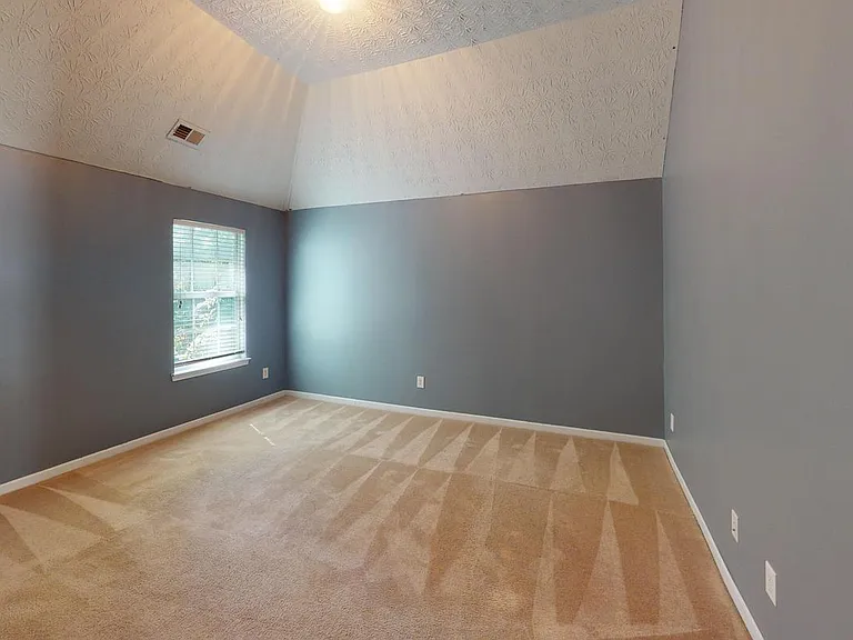620 Blueangel Dr — Photo 7