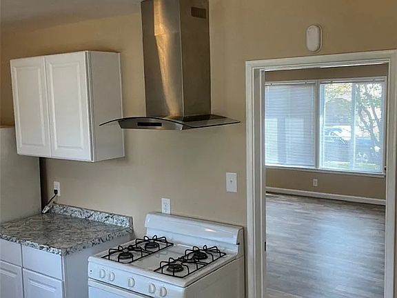 4th image of 1568 W Virginia St