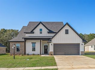 260 Woodcrest Dr, Stonewall, LA 71078