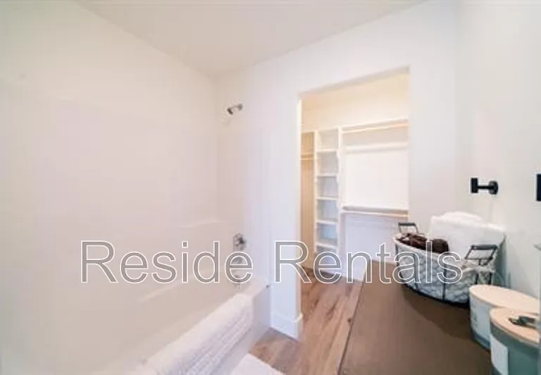 254 N Spring Creek Pkwy #4 — Photo 16