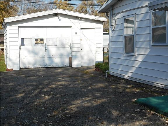 2nd image of 203 Prentice Dr