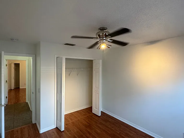 1823 Ashton Dr E — Photo 29