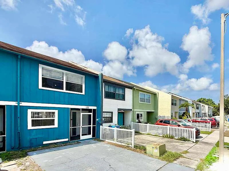 2 bed, 1.5 bath, 1048 sqft, $1,695 — Photo 4