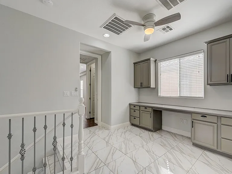 2429 Granada Bluff Ct — Photo 24