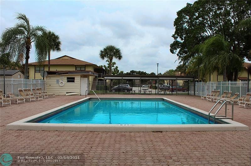 2nd image of 10033 Winding Lake Rd APT 102
