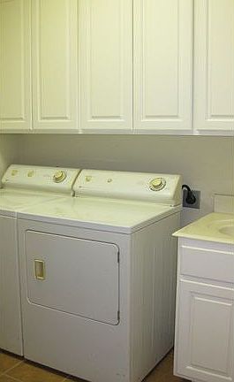 5th image of 5507 Oakwood Cv #B