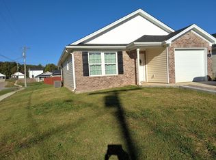 101 Kestrel Ct, Vine Grove, KY 40175