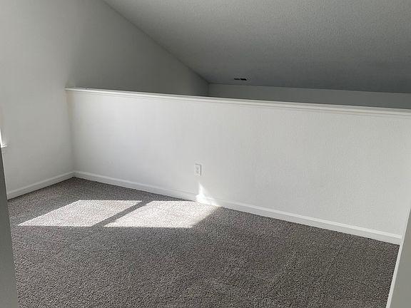 3rd image of 1624 Carlton Dr