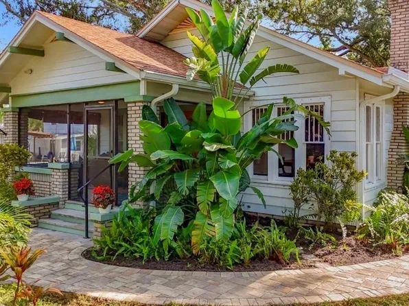 5318 20th Ave S, Gulfport, FL 33707