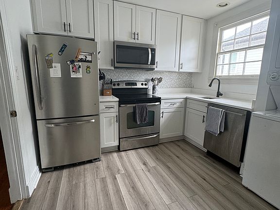 3rd image of 6802 Louisville St