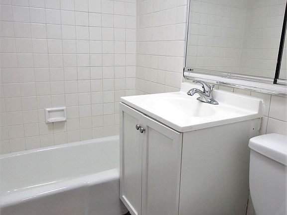 5th image of 906 Amsterdam Ave APT 2C