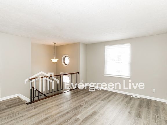 3rd image of 10268 Hawkhurst Dr