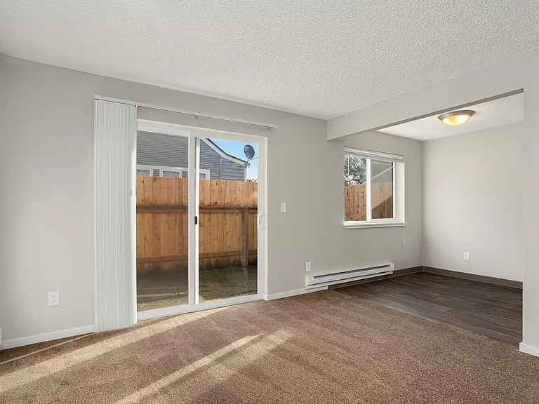 305 13th St SW #B-C — Photo 14