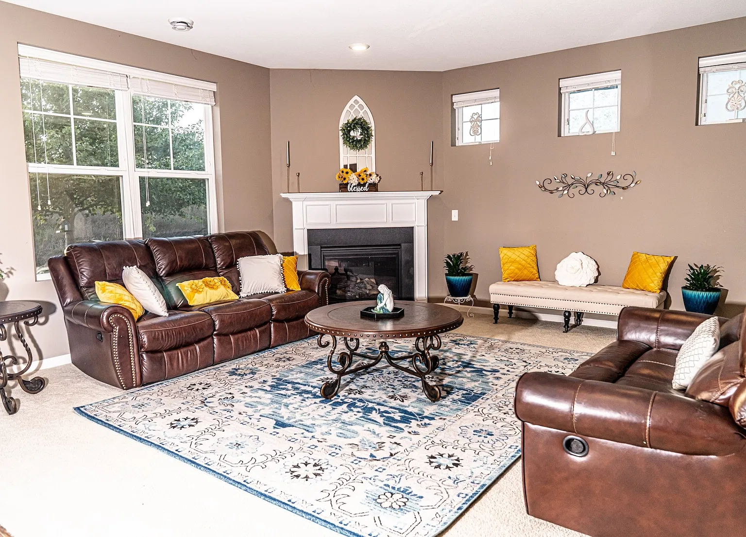 4 bed, 2996 sqft, $3,295 — Photo 3