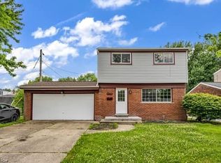 878 Jamestown Ave, Elyria, OH