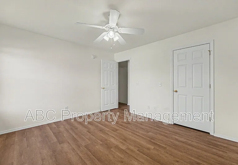 3006 SW Deerfield Blvd #2 — Photo 16