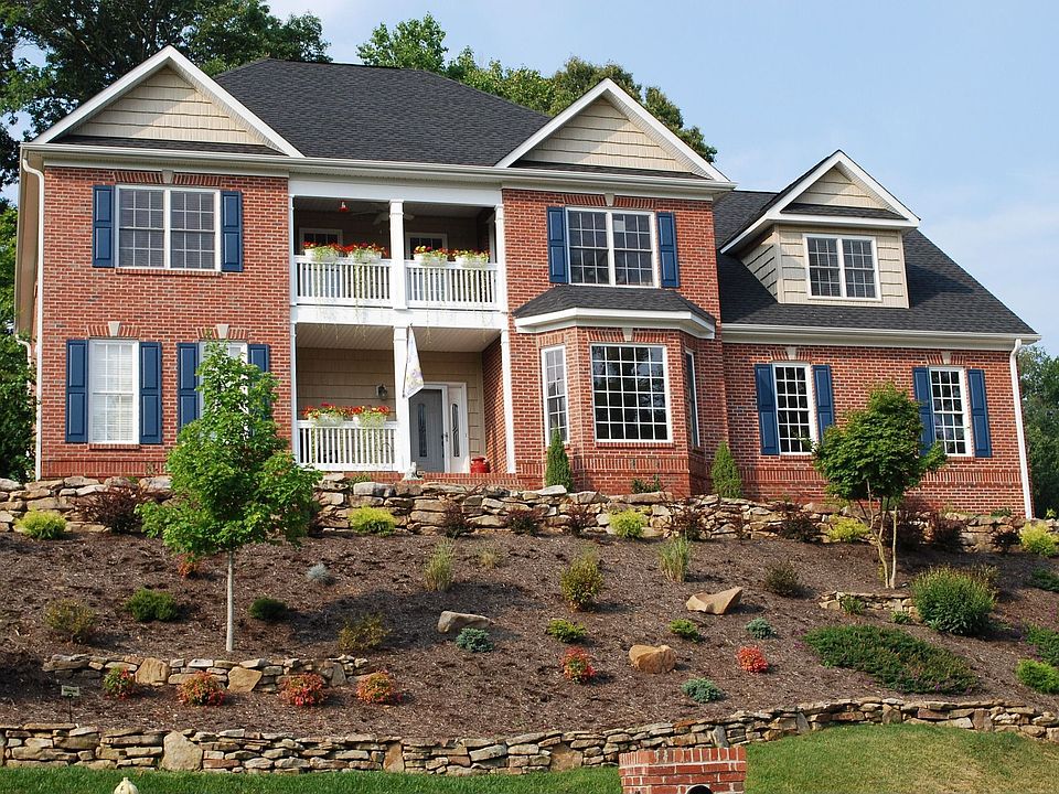 Owner says, "Bring offers!":