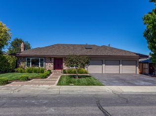 3424 Ridgemont Dr, Mountain View, CA 94040