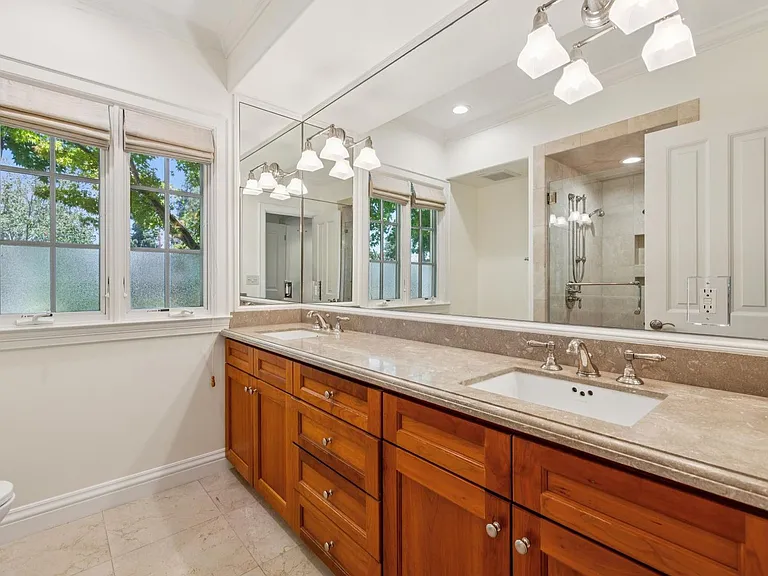 845 Windsor Dr — Photo 26