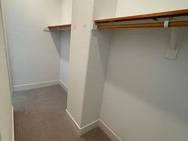 363 Pear Tree Ter #E — Photo 33