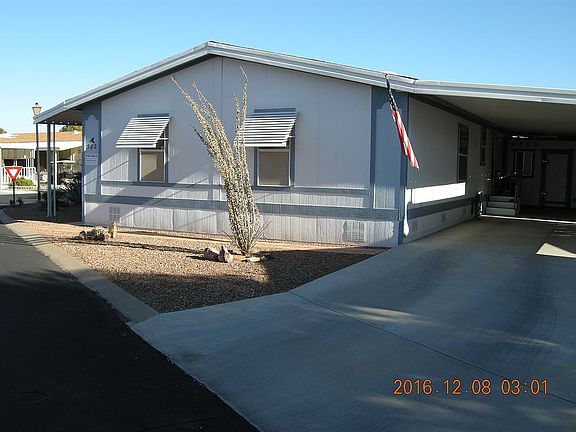 curb view and driveway