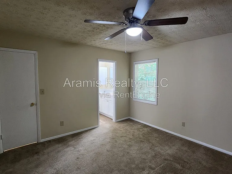 2326 Highpoint Rd SW #1 — Photo 6